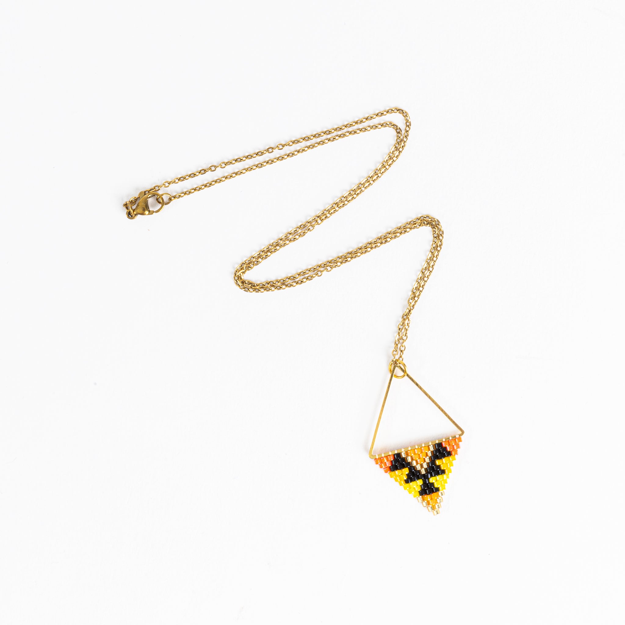 Necklace - Beaded Pendant on metal w/chain