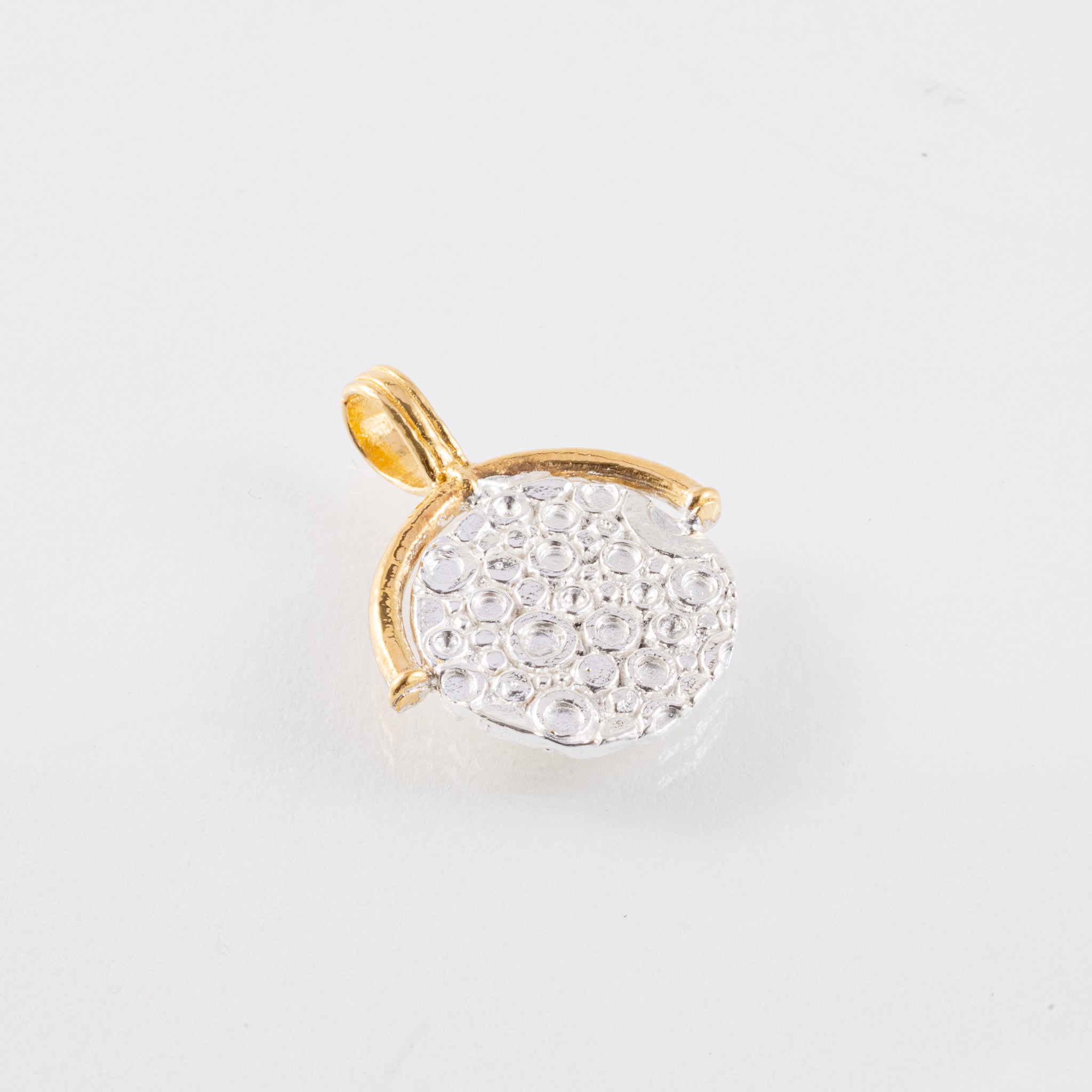 Small coin with handle and chain - Shoreline Collection