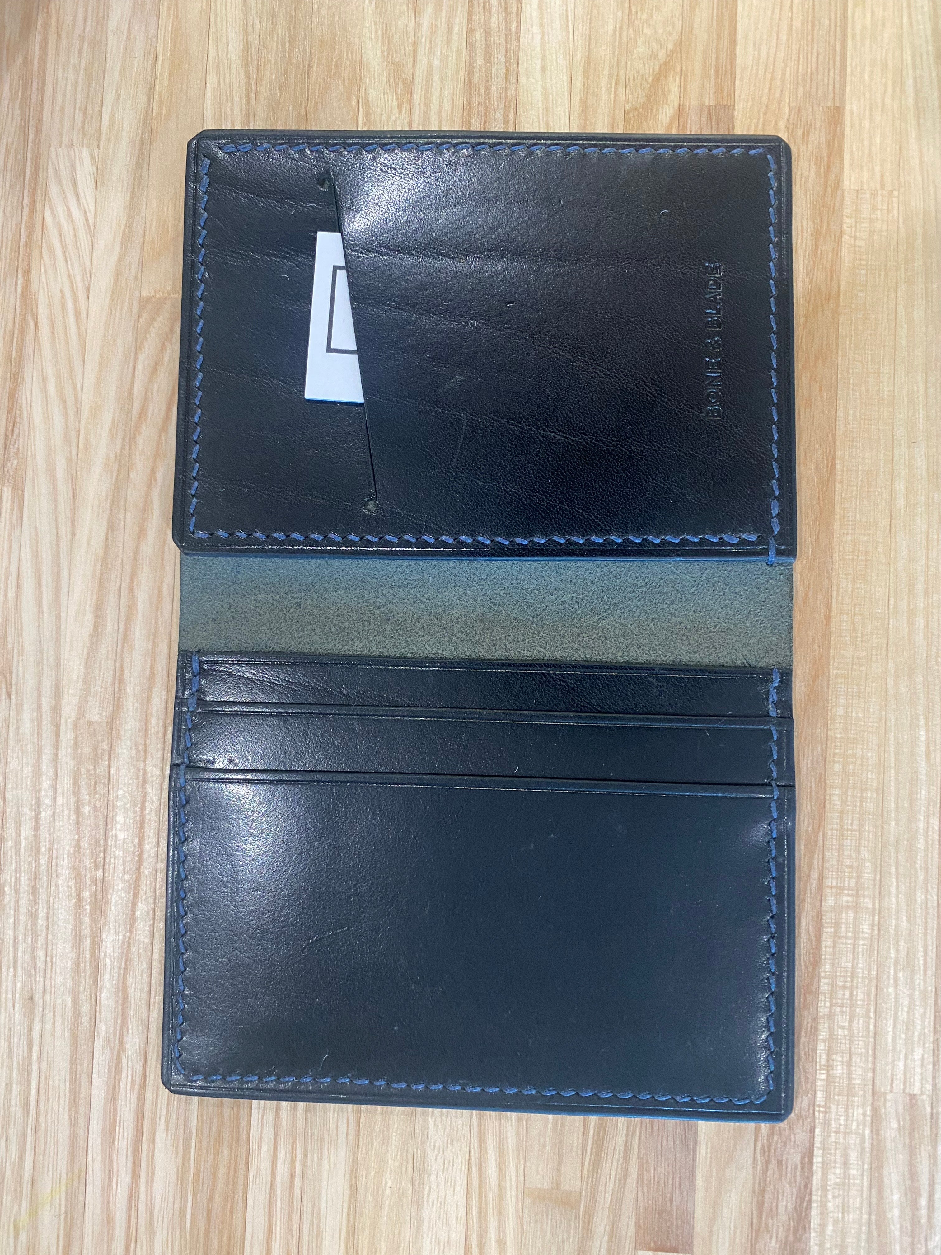 Bi-fold wallet