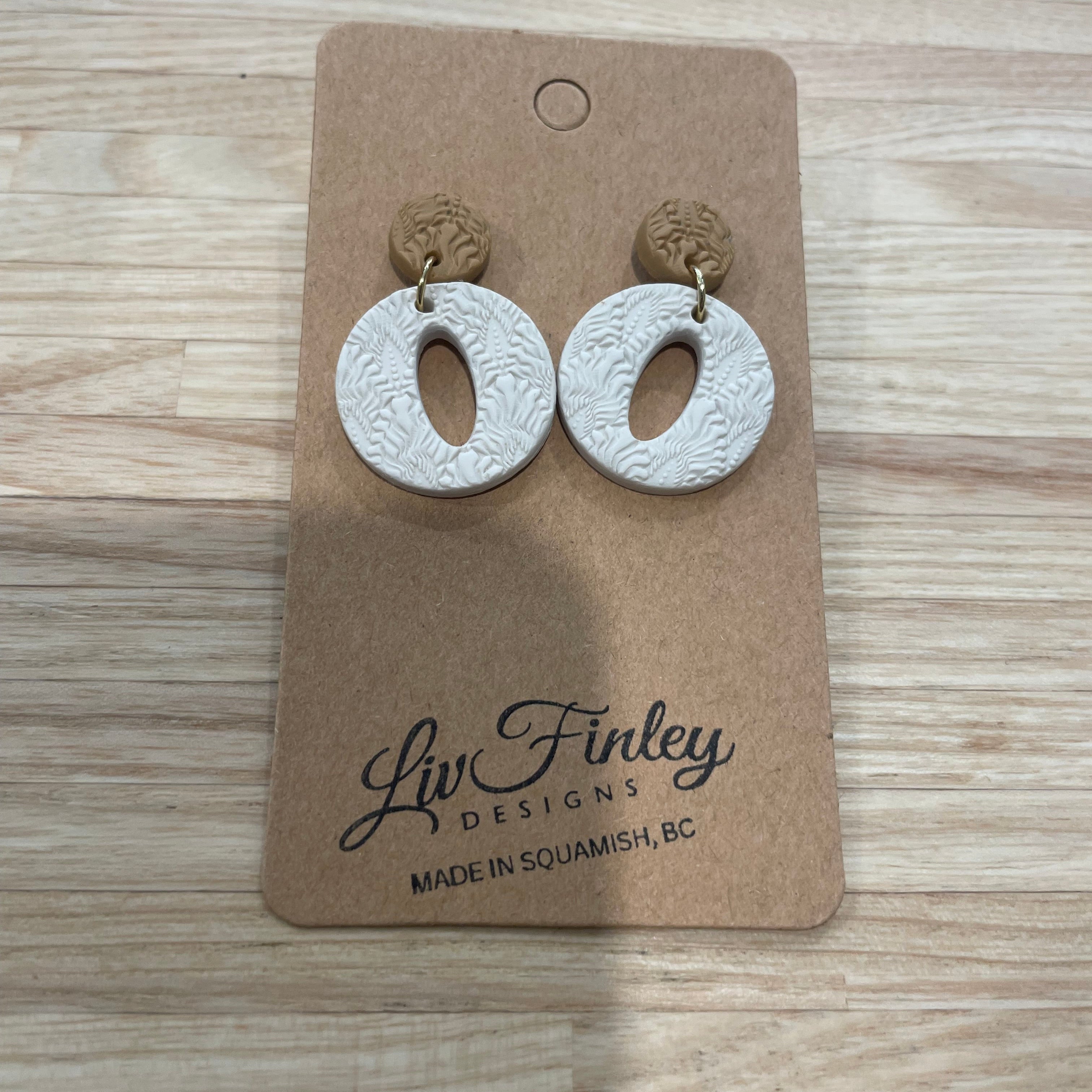 Earrings - O