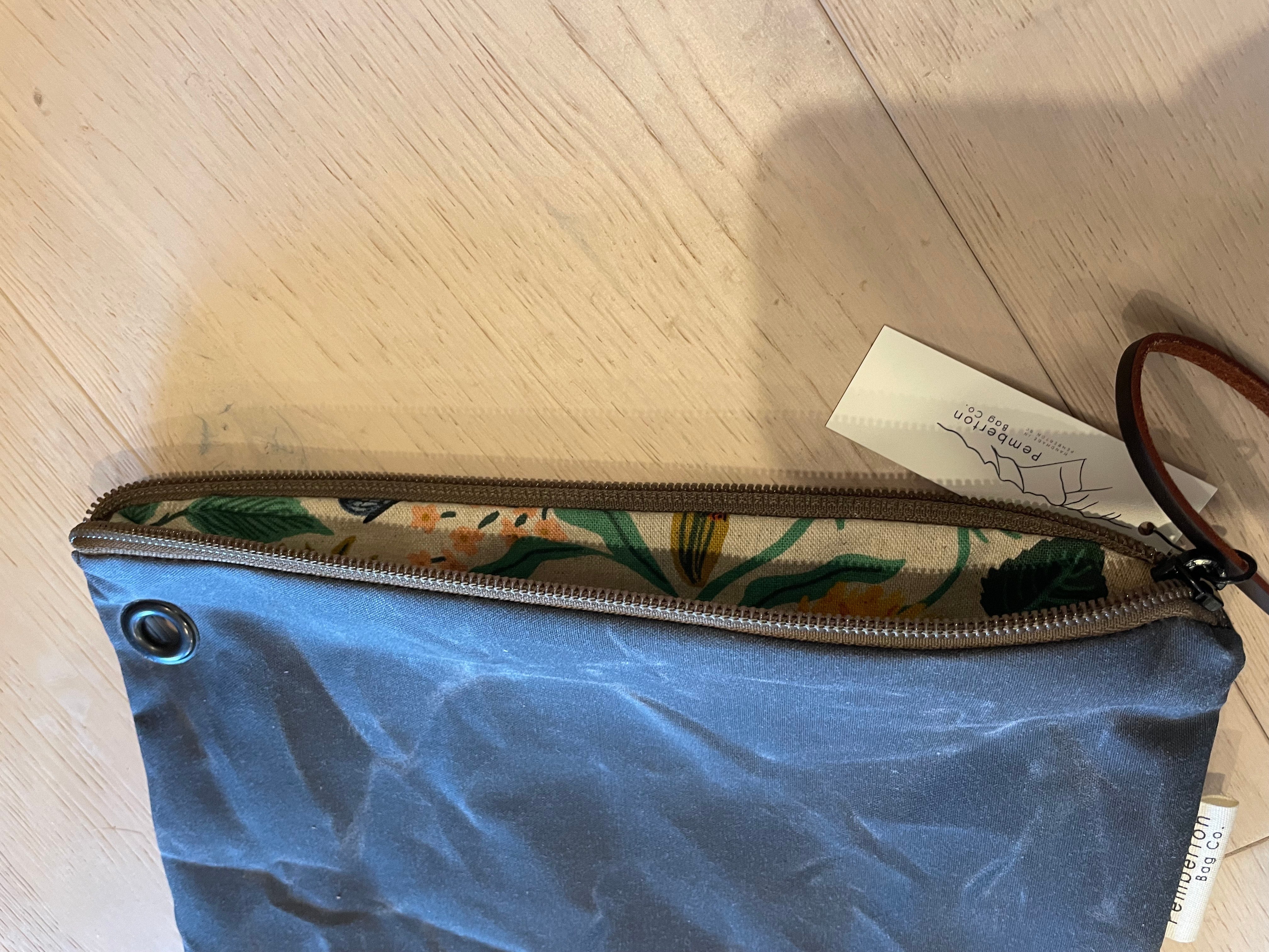 Oilskin Zip Purse