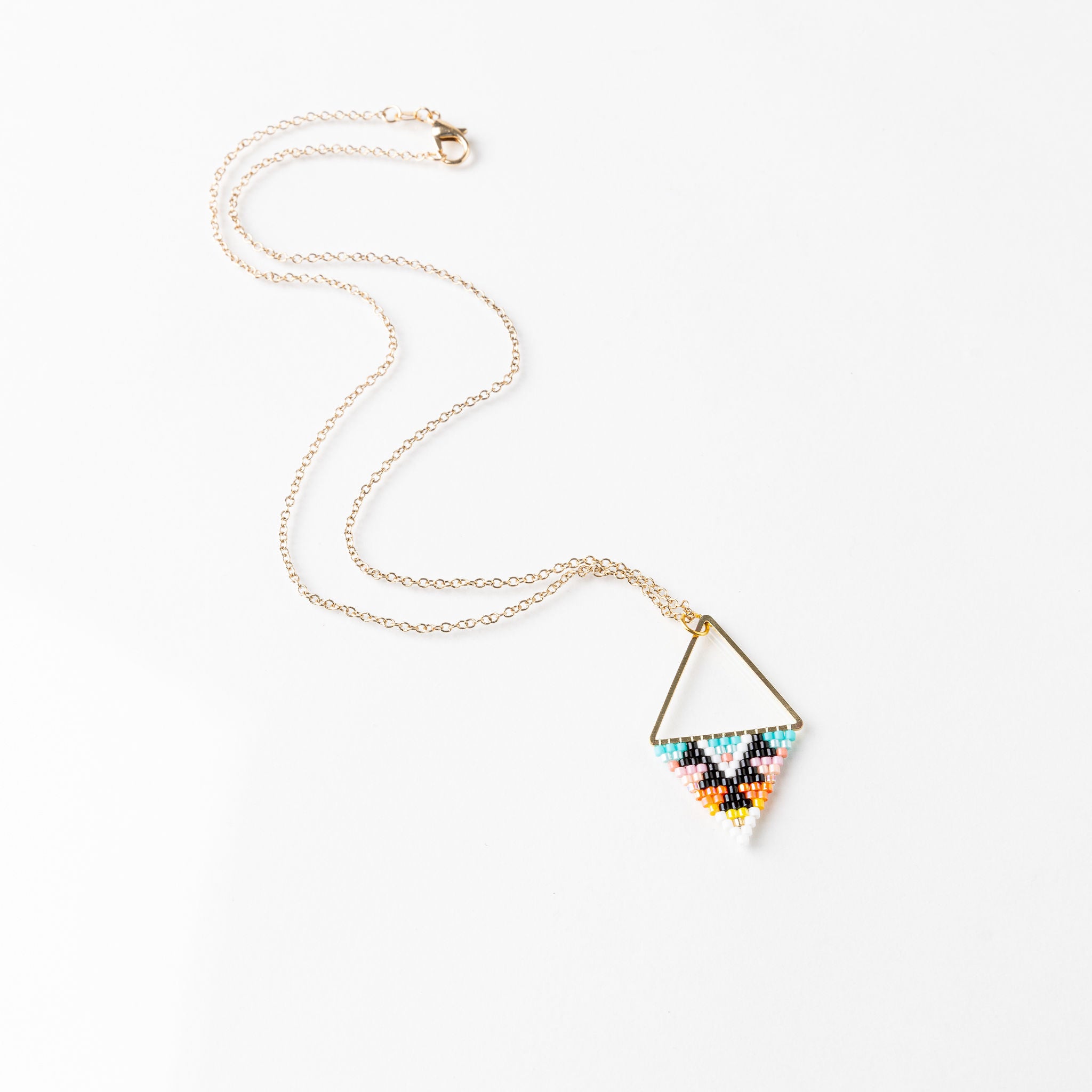 Necklace - Beaded Pendant on metal w/chain