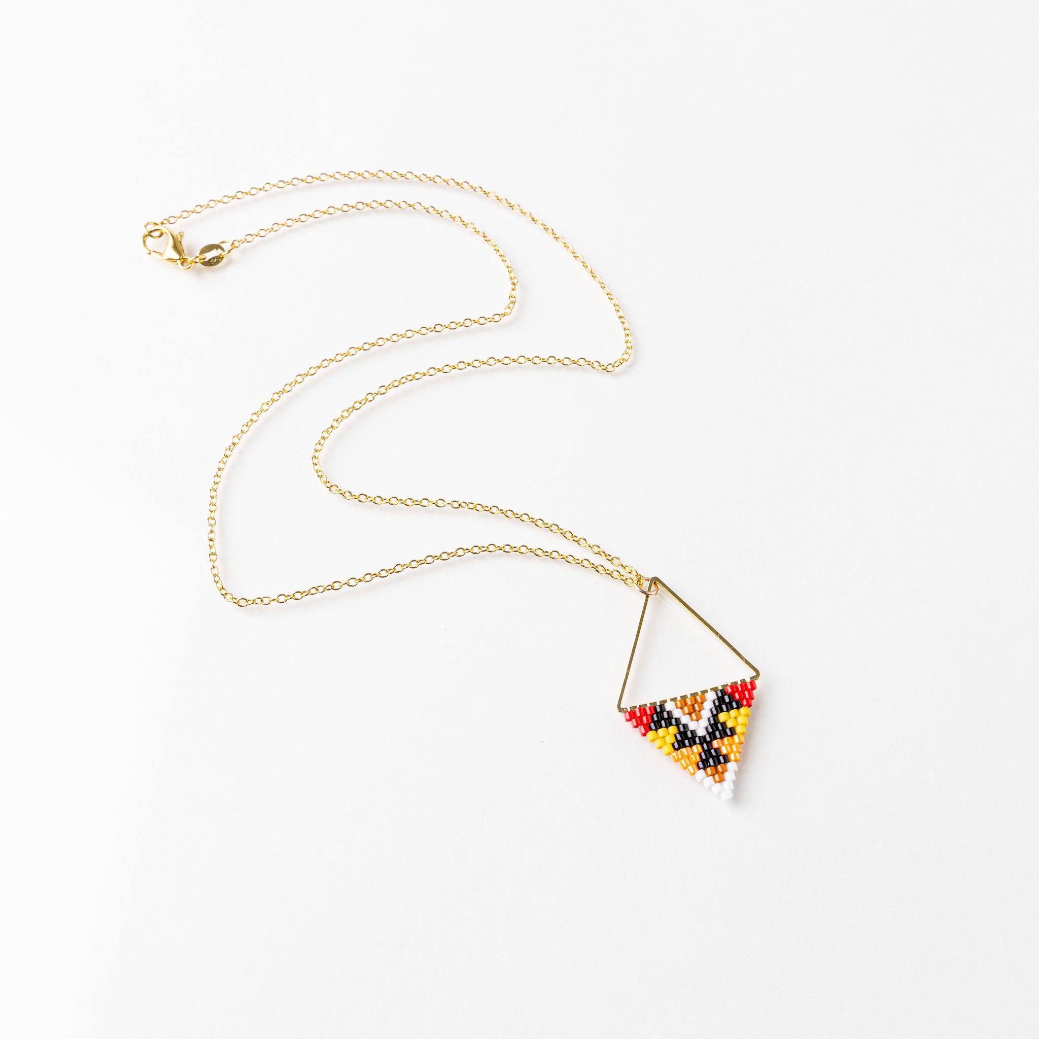 Necklace - Beaded Pendant on metal w/chain