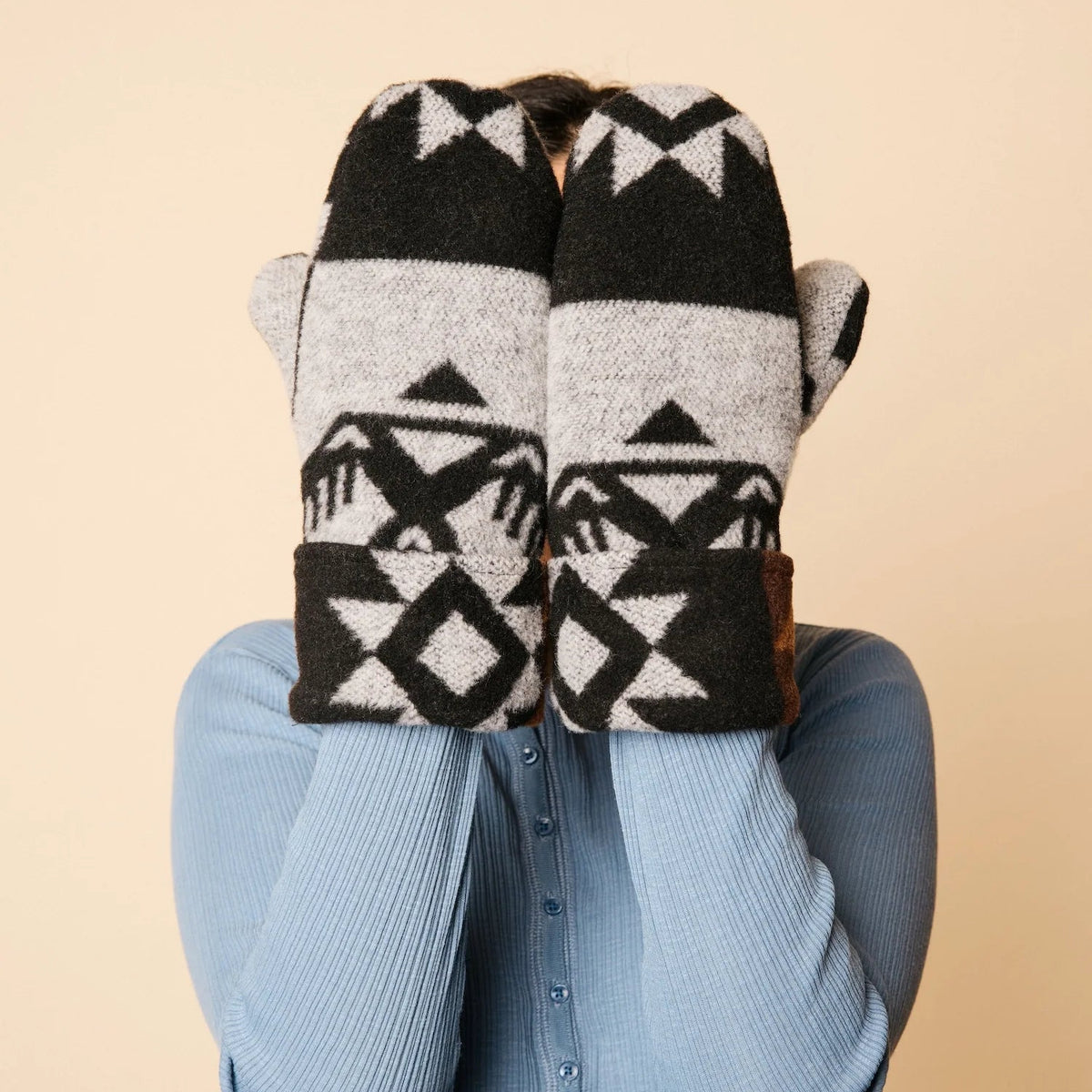 Thunderbird Sherpa Mittens