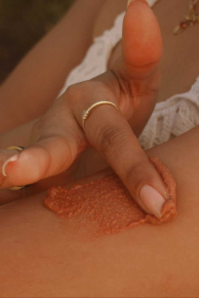 Exfoliating Body Polish (Kalkáy -Wild Rose)