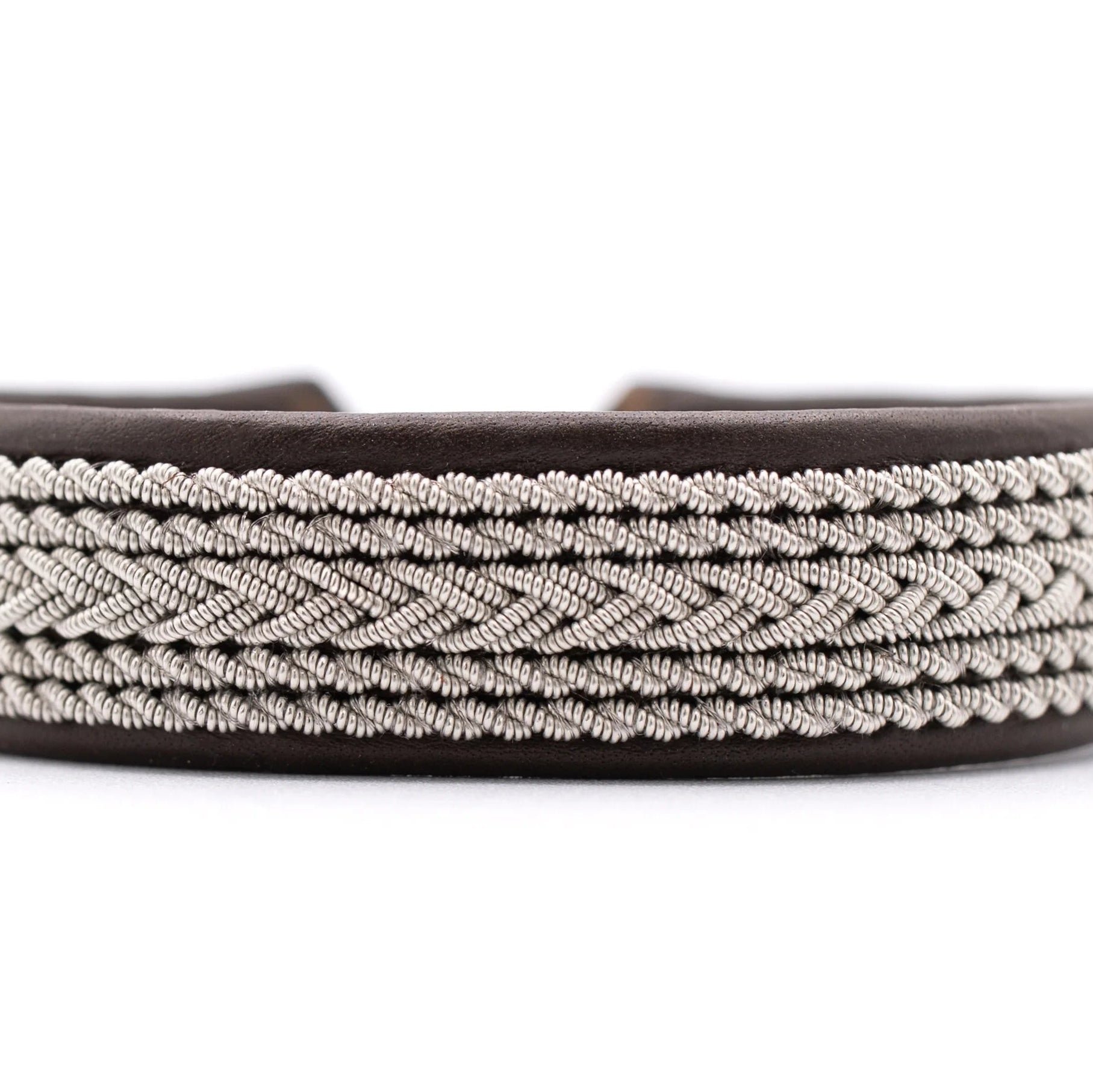 Dark brown leather bracelet with braided silver thread