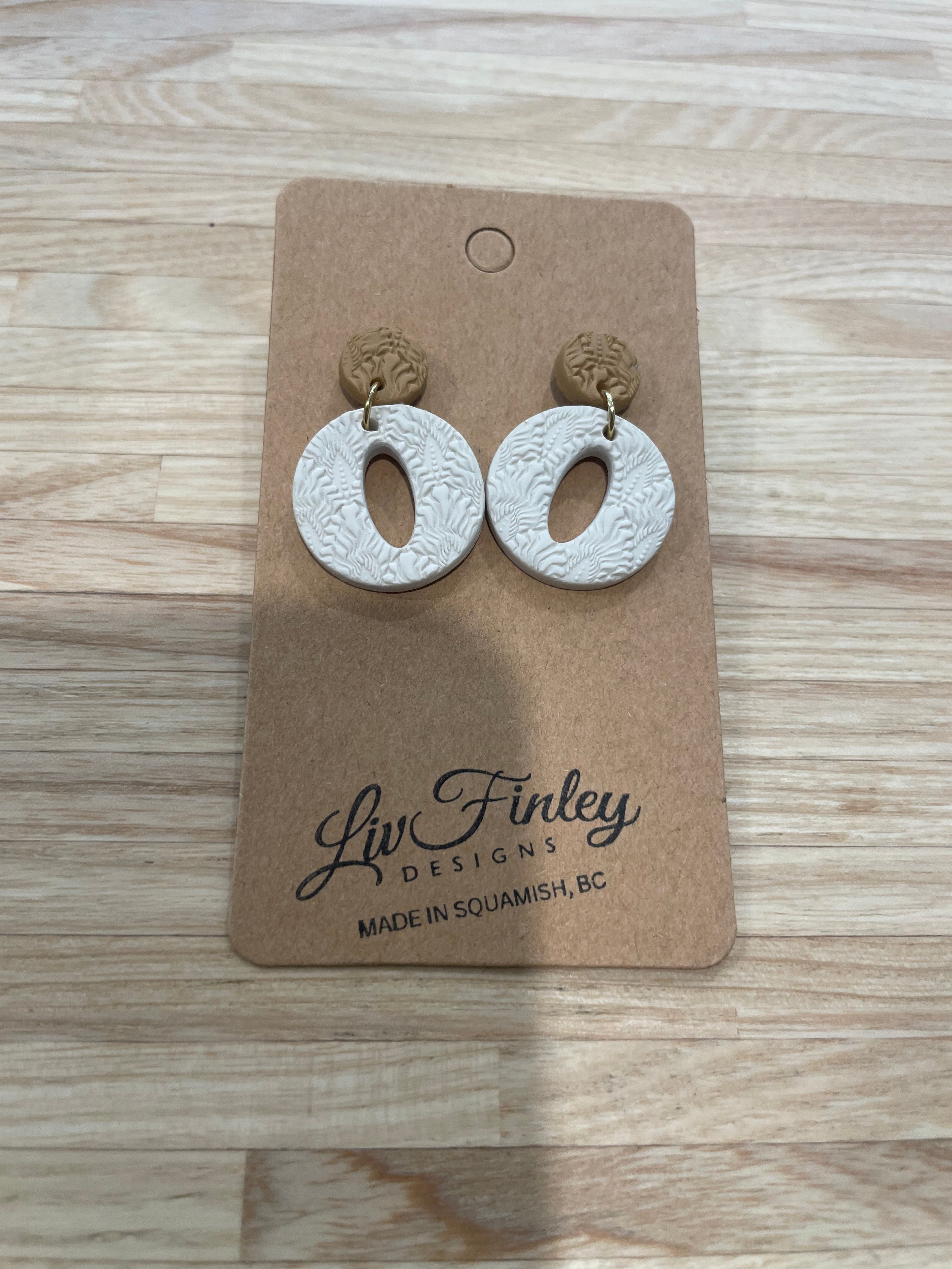 Earrings - O