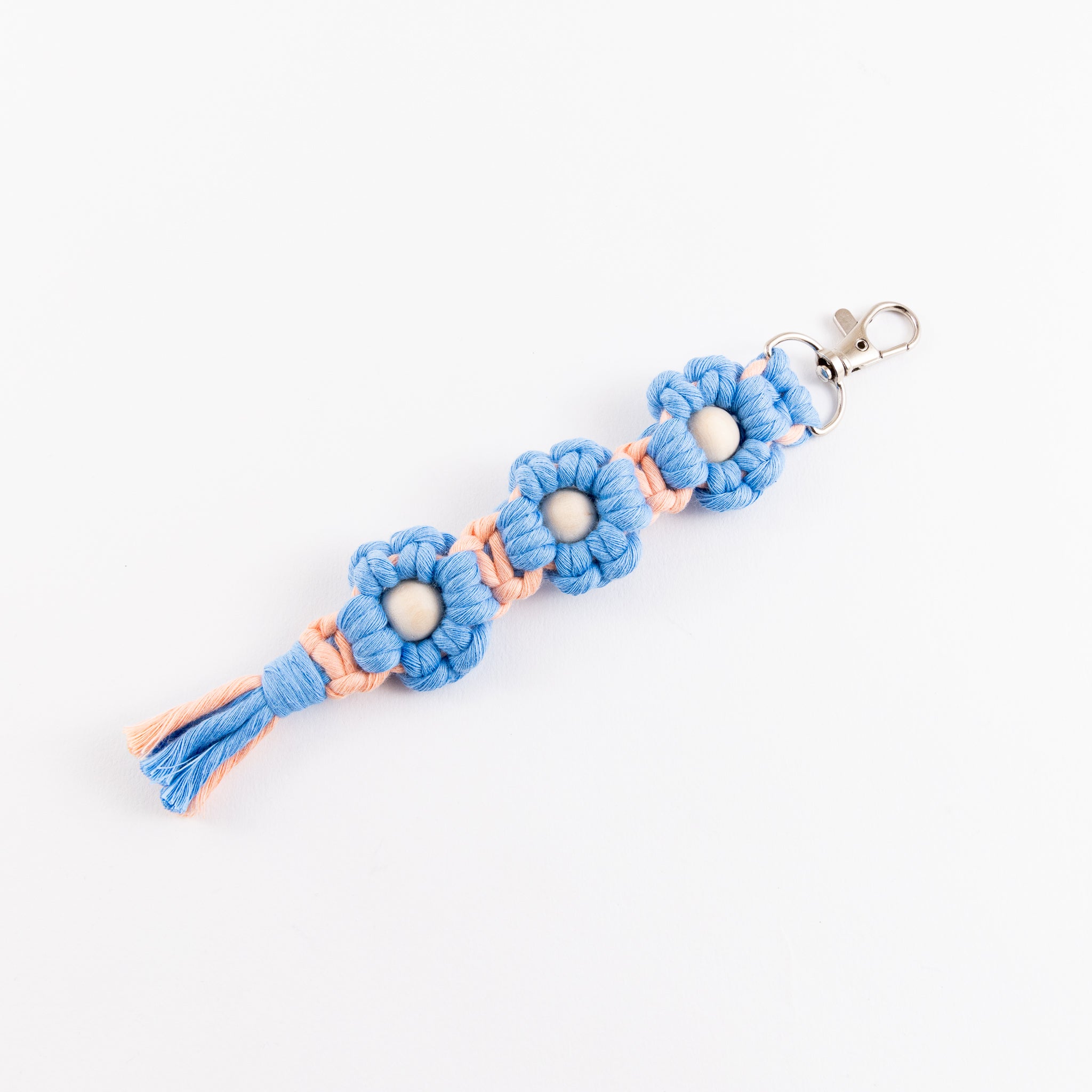 Minttu Fibre Arts - Keychain Flower Macrame - Triple