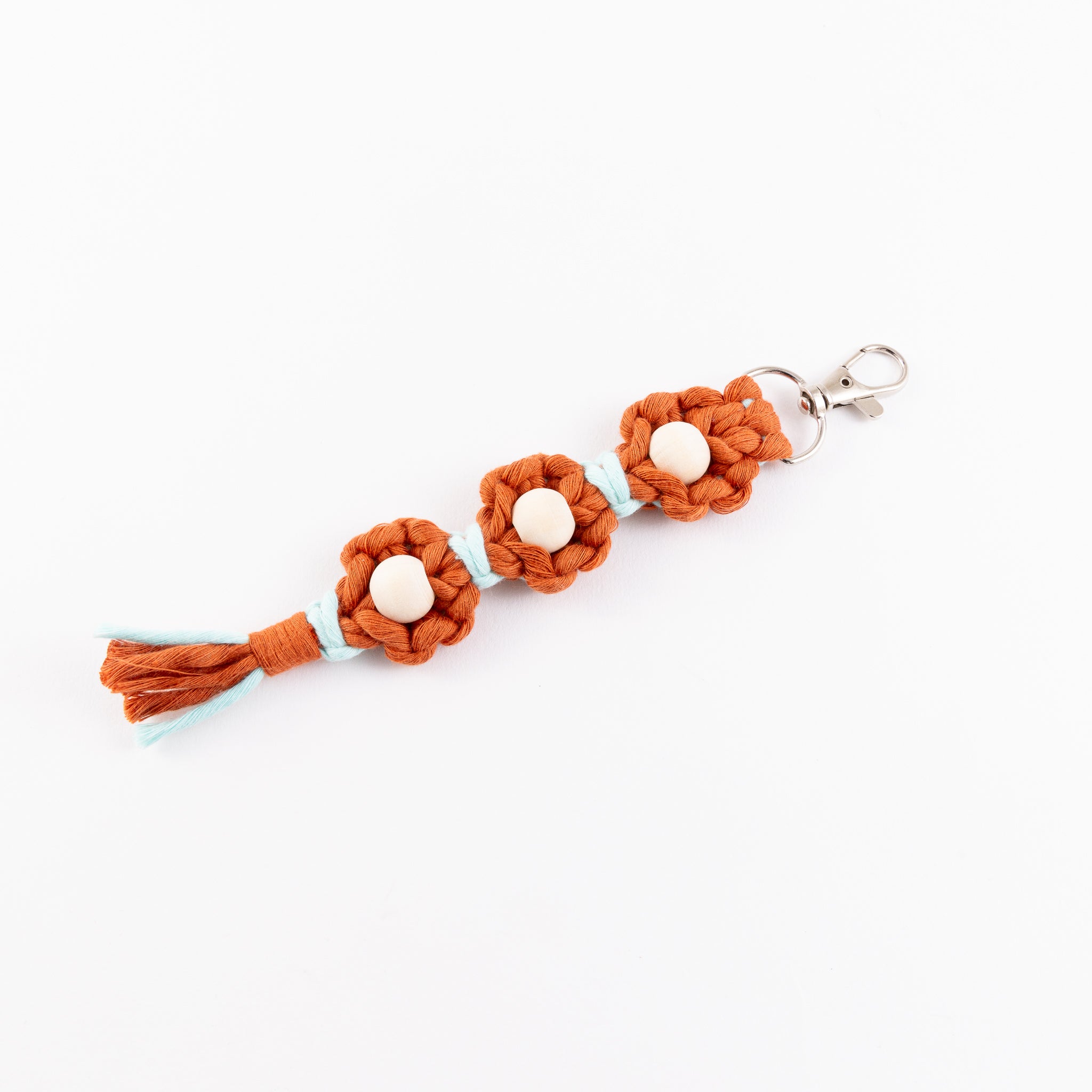 Minttu Fibre Arts - Keychain Flower Macrame - Triple