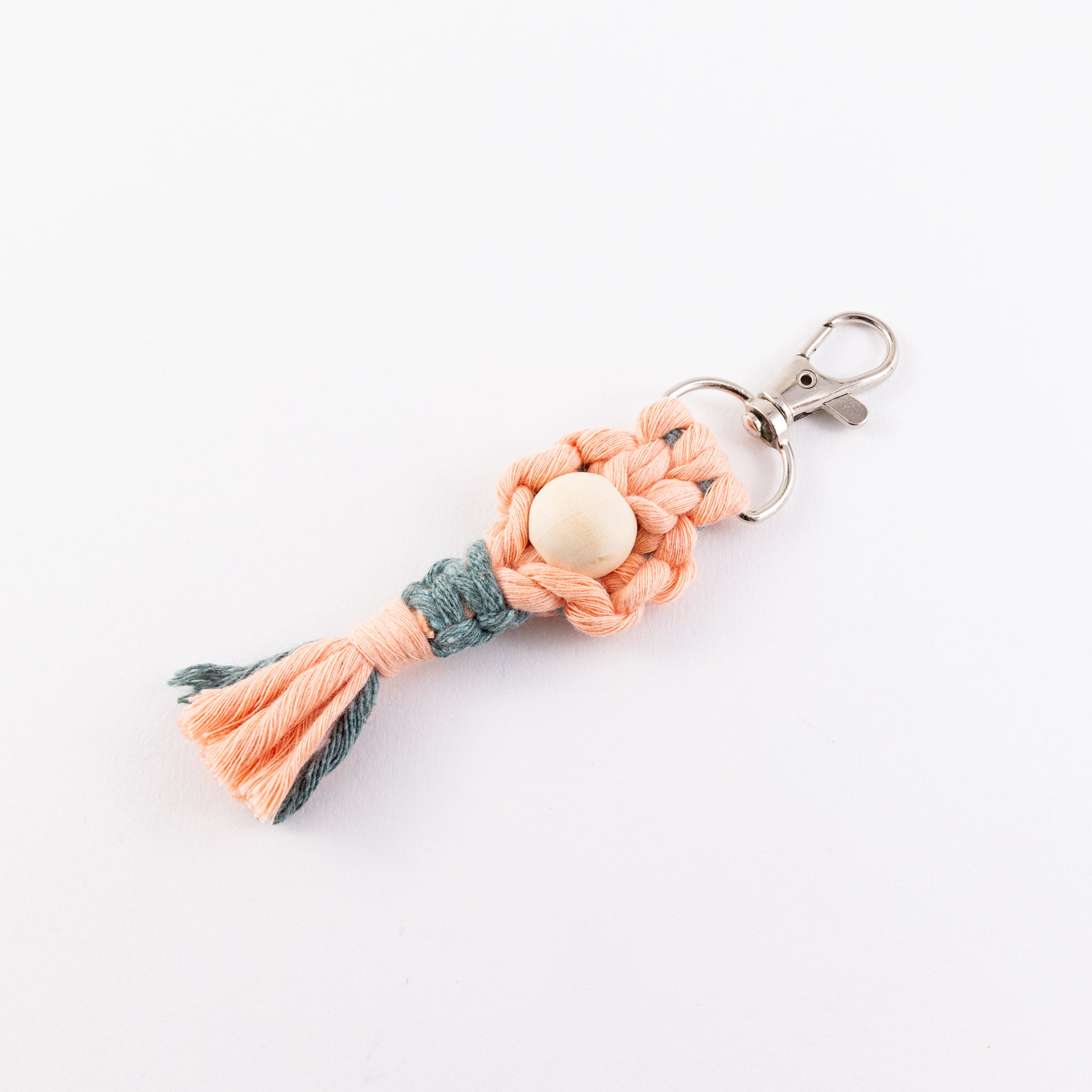 Minttu Fibre Arts - Keychain Flower Macrame - Single