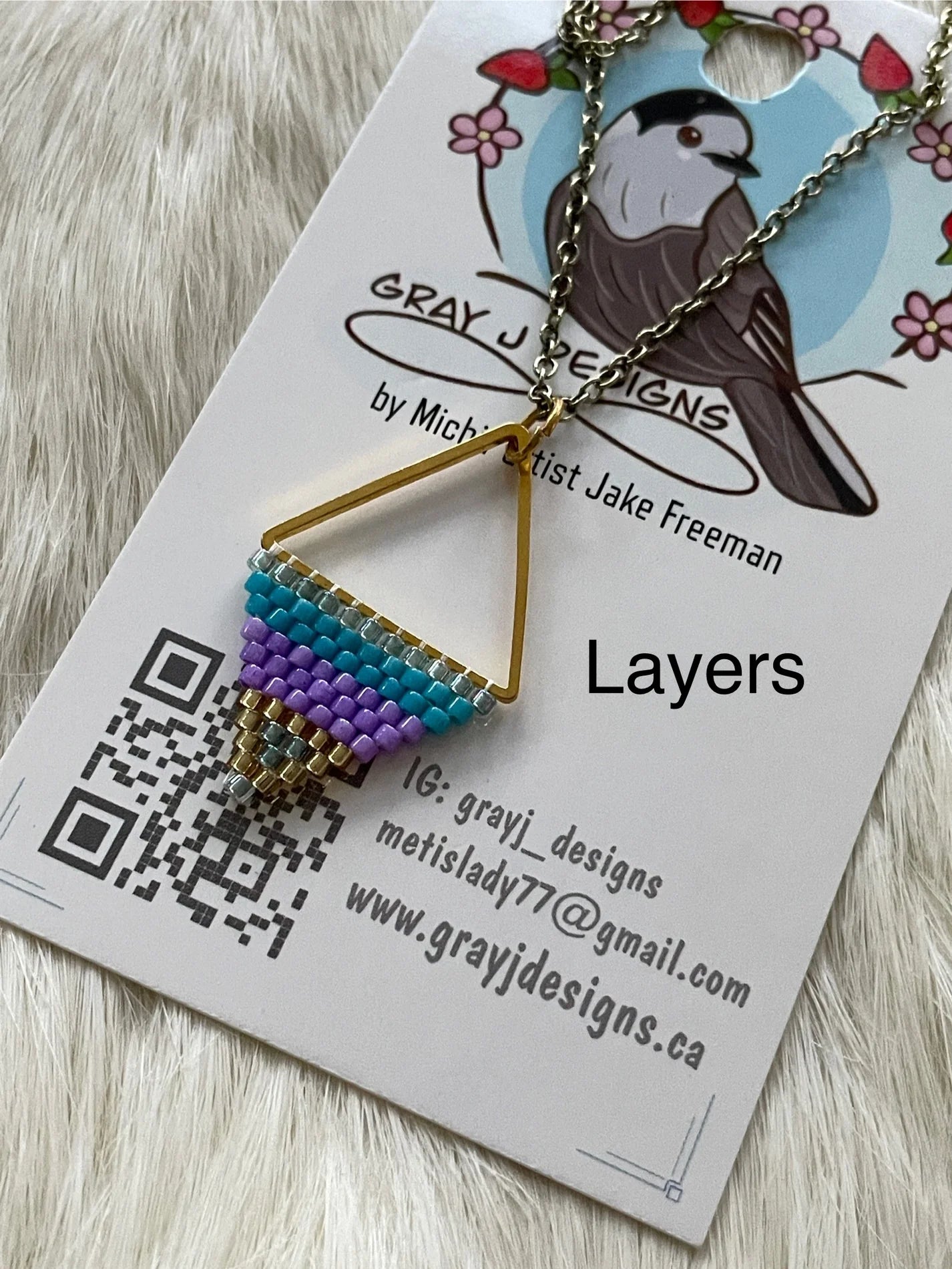 Necklace - Beaded Pendant on metal w/chain